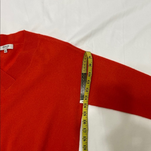 Madewell Women’s Orange,Cashmere,V-Neck Long Sleeve Sweater.Size- Medium - Picture 9 of 14